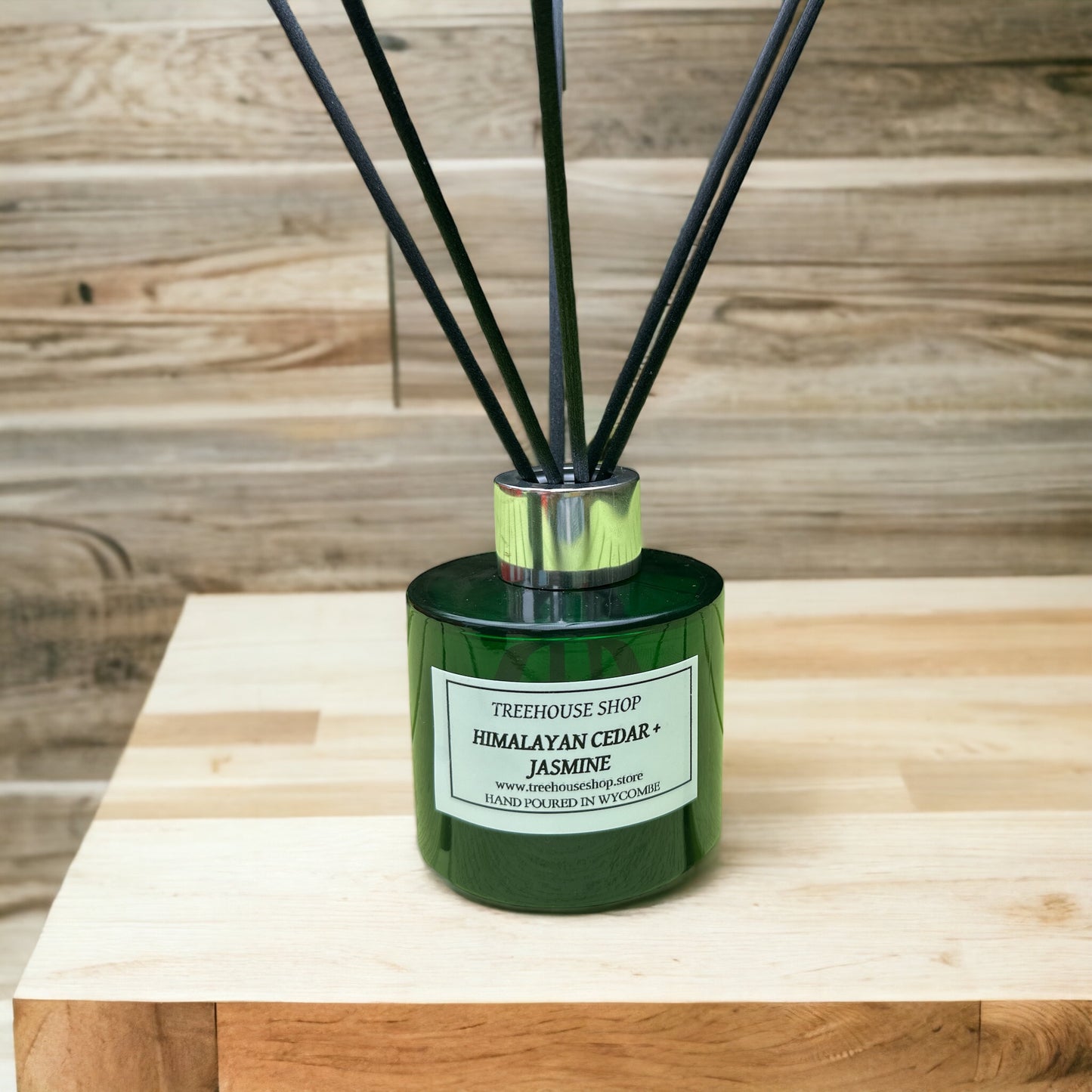 Reed diffuser - Himalayan Cedar + Jasmine
